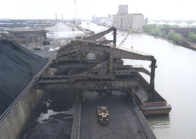 LTV Huletts unloading coal barge